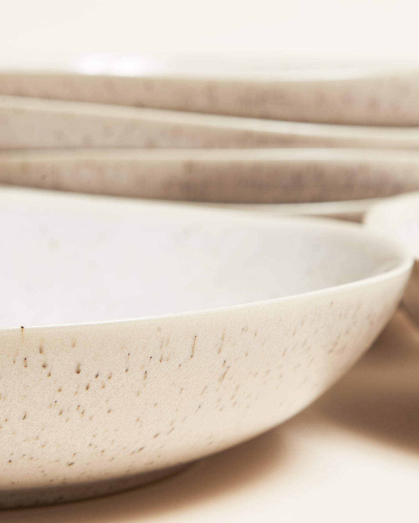 Aurora Pasta Plate Cream with Speckles