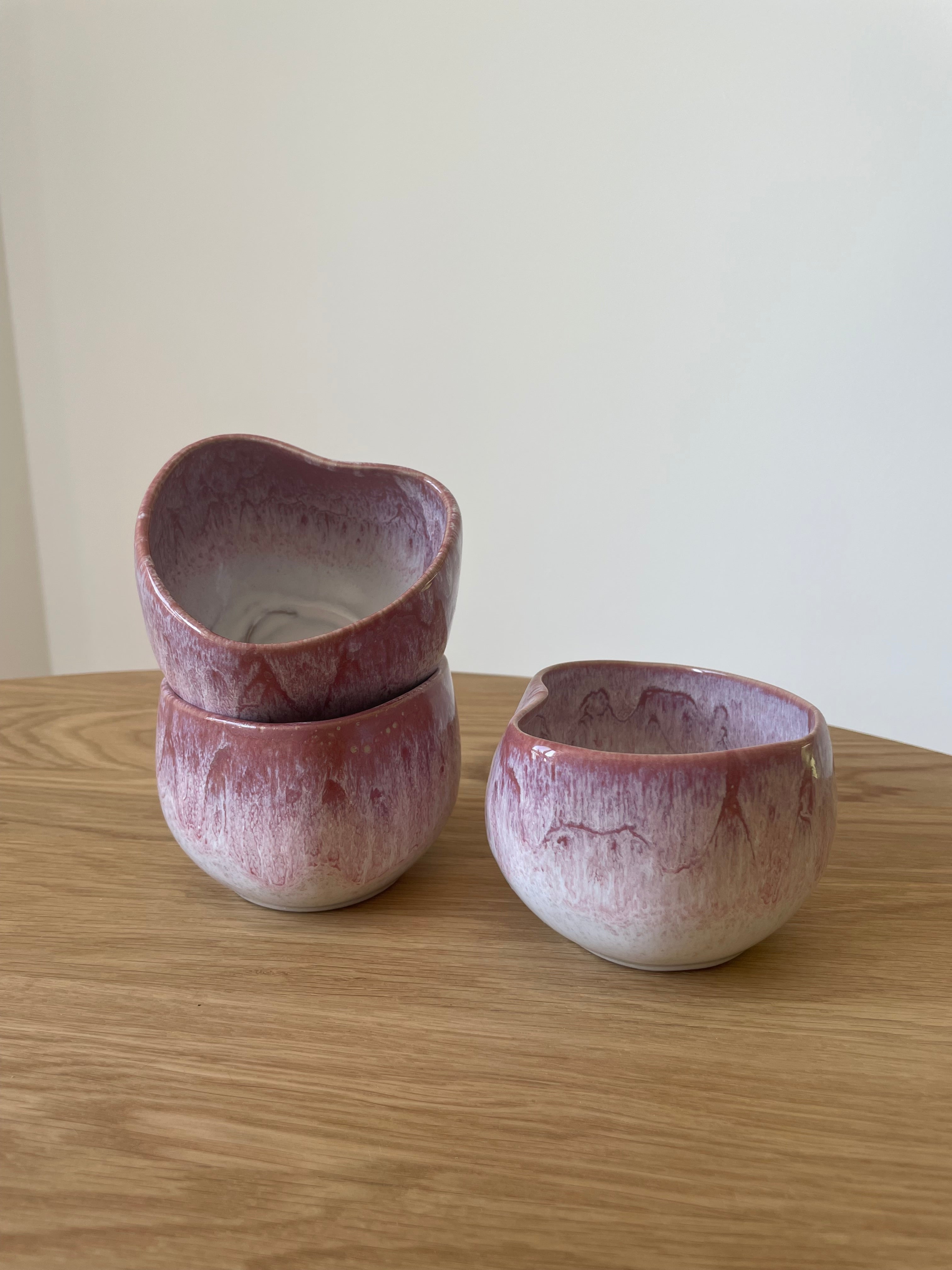 Amora Becher Magenta B-Ware