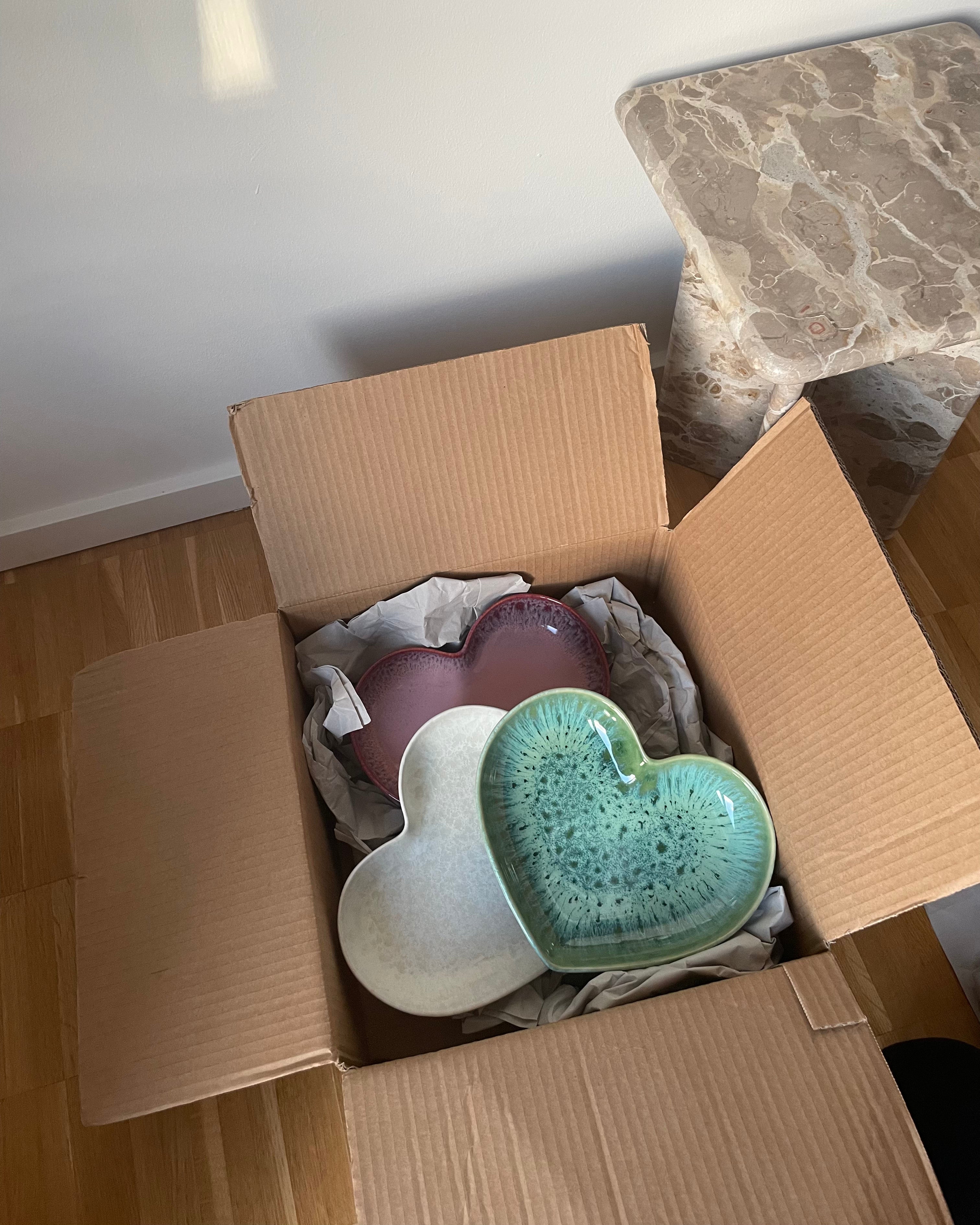 Amora Teller tief Coral