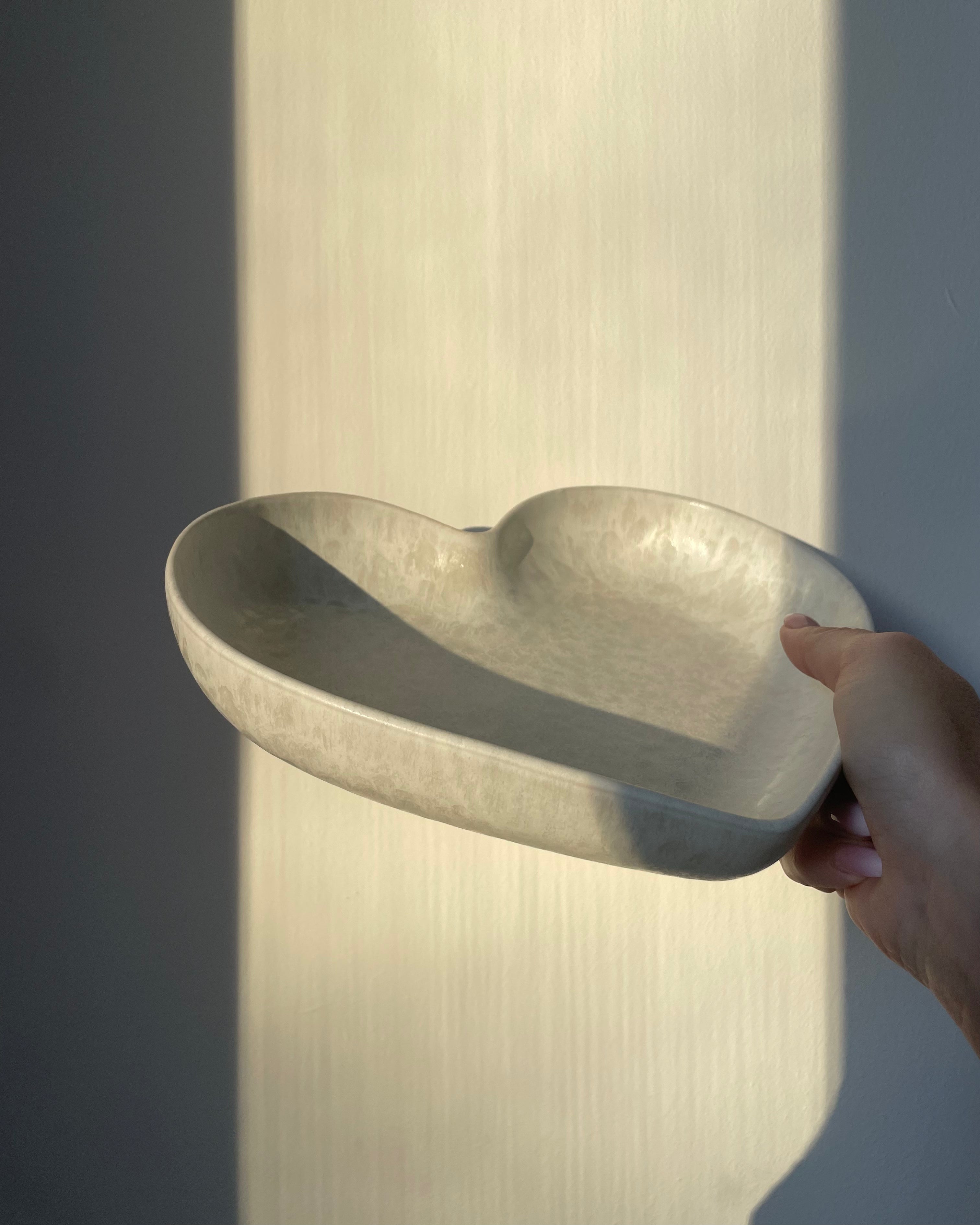 Amora Teller tief Mattweiß Creme