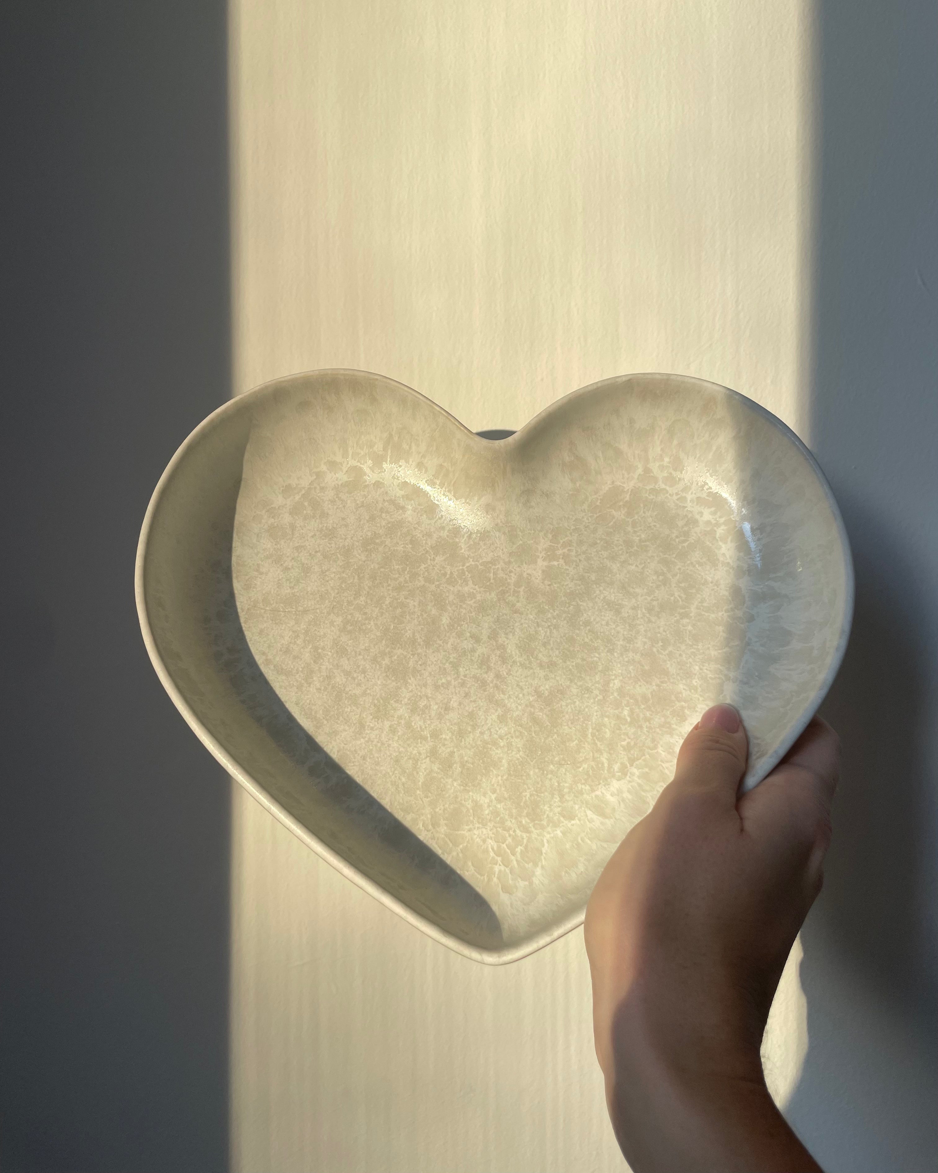 Amora Teller tief Mattweiß Creme