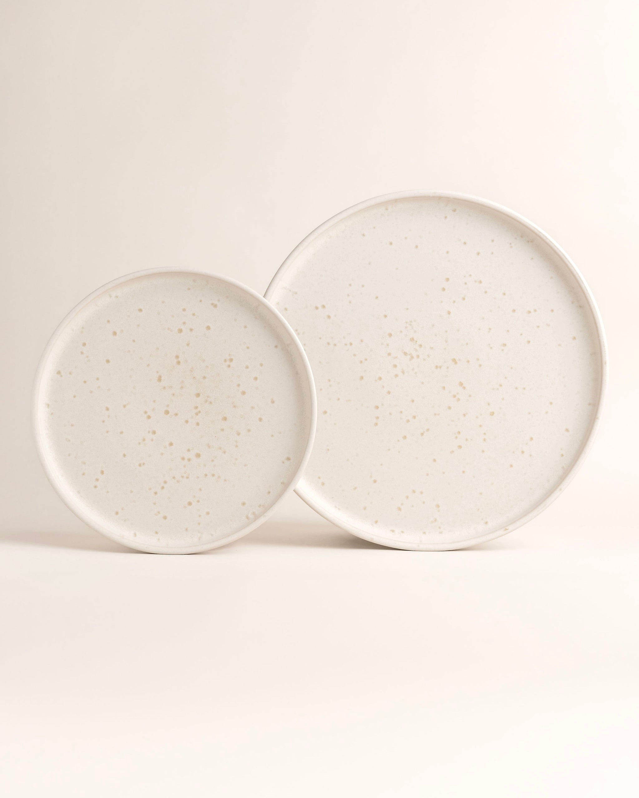 Amado Plate Large Cream