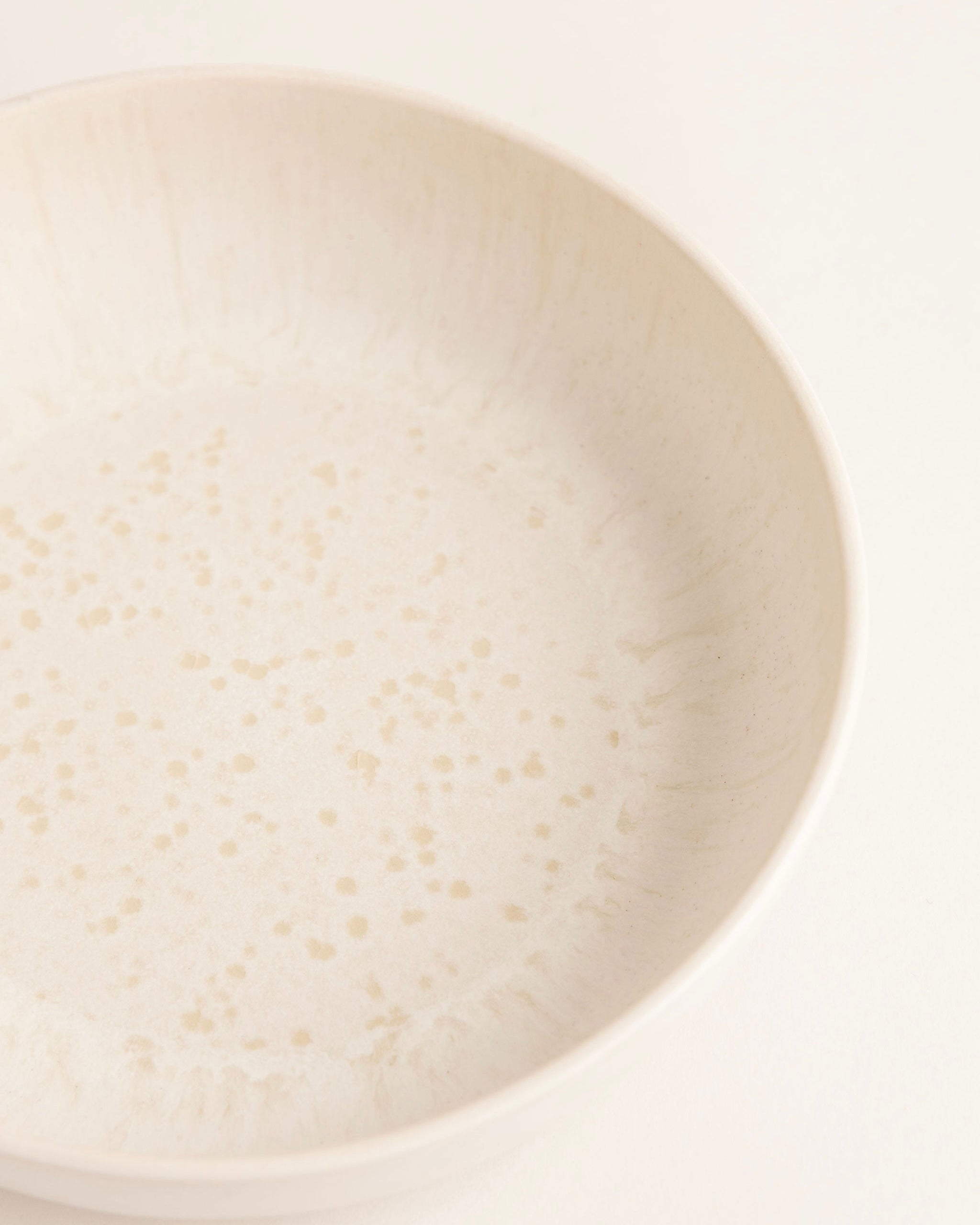 Amado Pasta Plate Cream