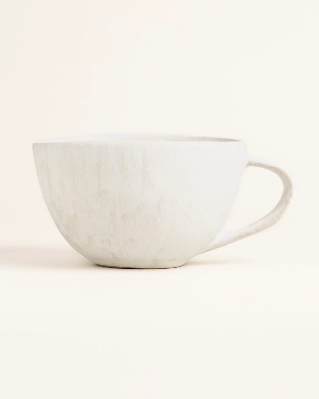 Noa Tasse groß Mattweiß Creme