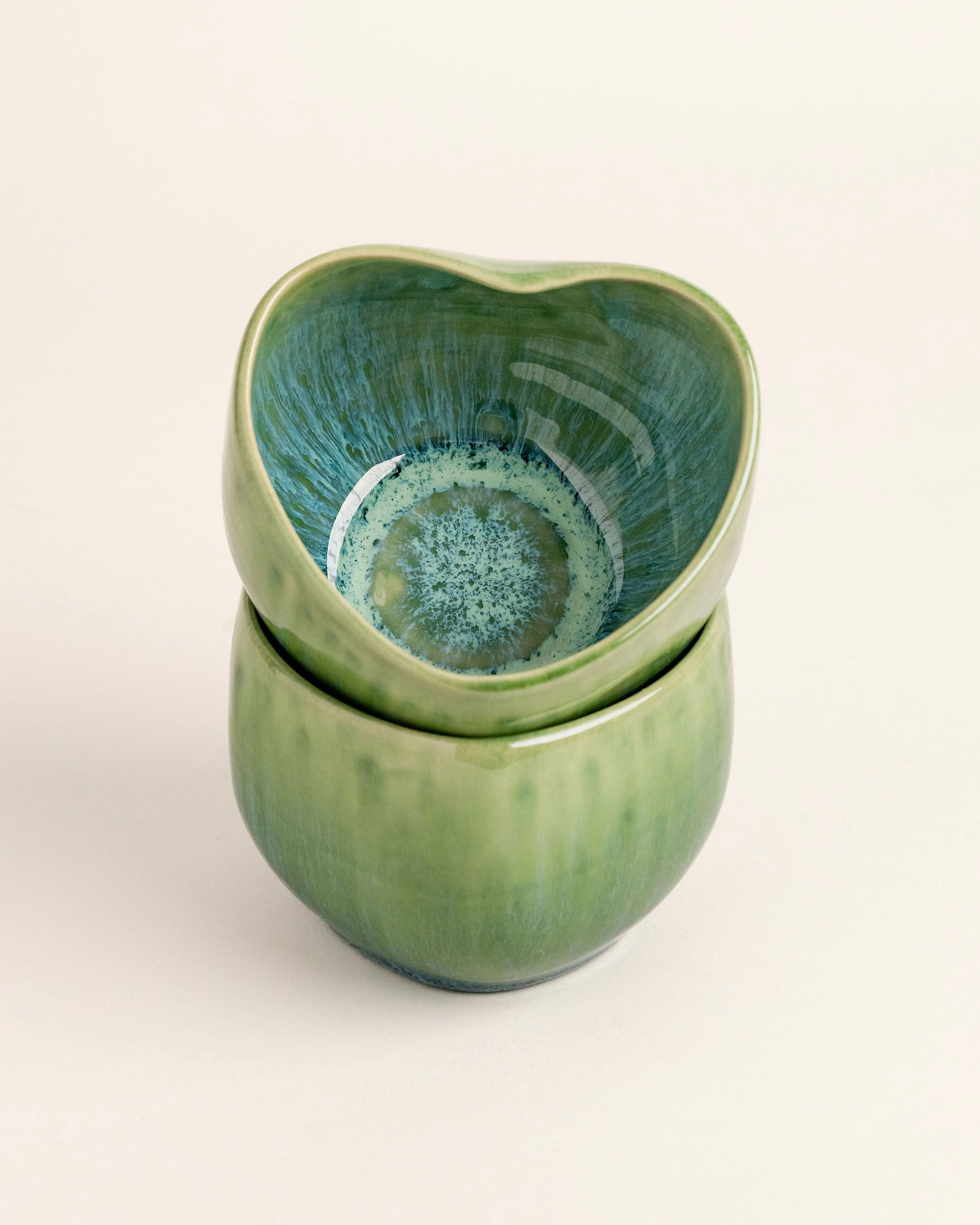 Amora Becher Madeira Grün