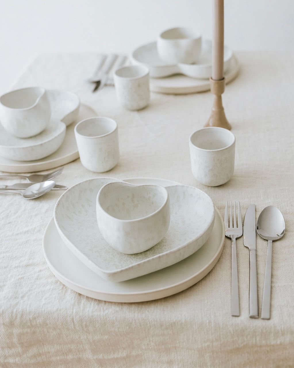 Amora Becher Mattweiß Creme