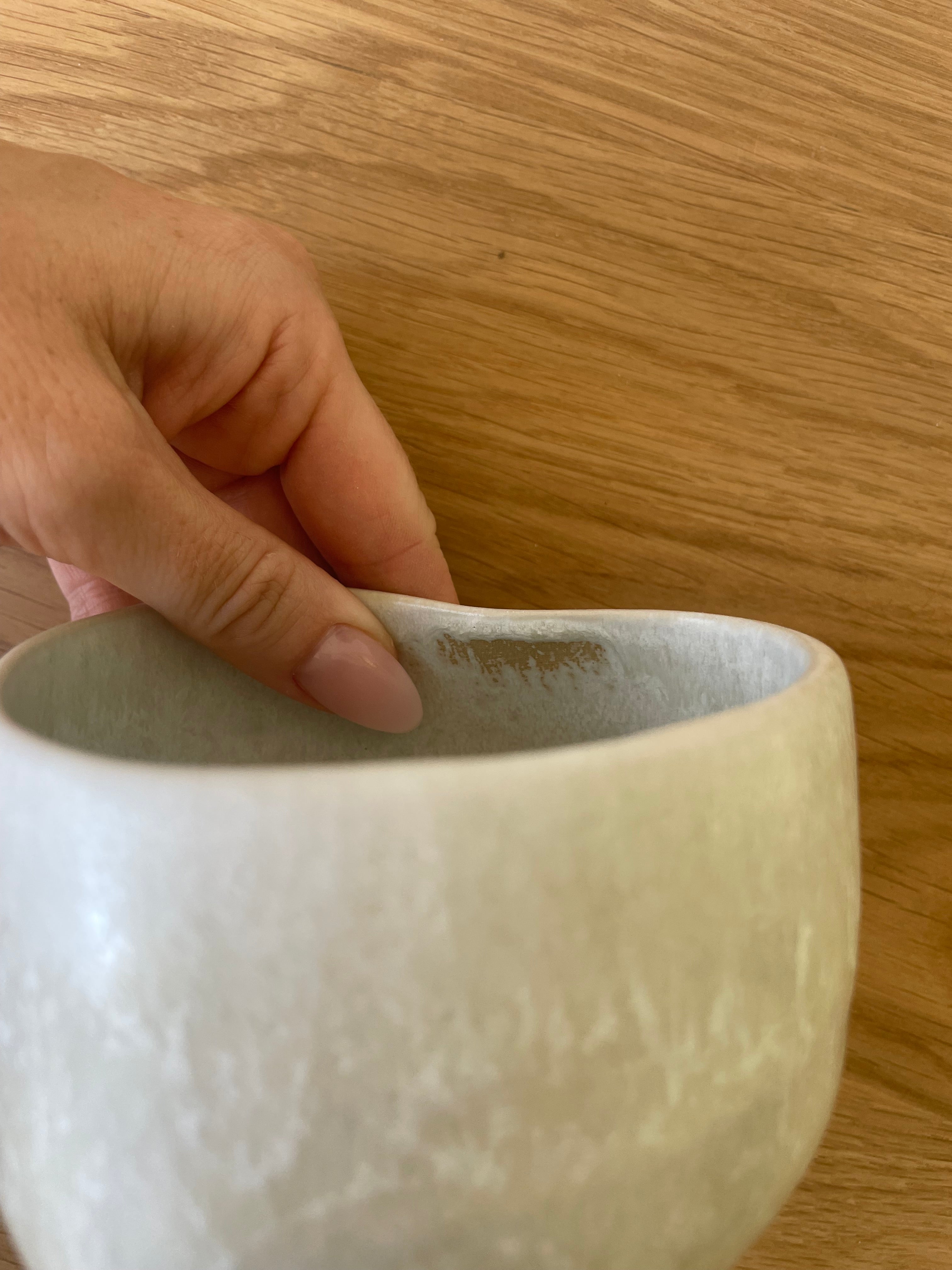 Amora Becher Mattweiß Creme B-Ware