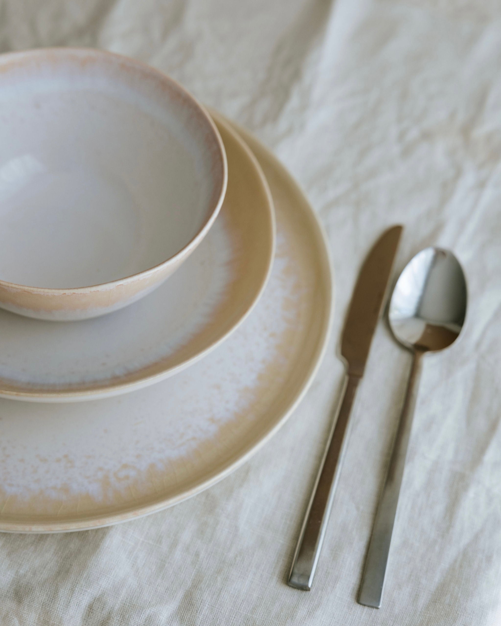 Aurora Plate Large Apricot