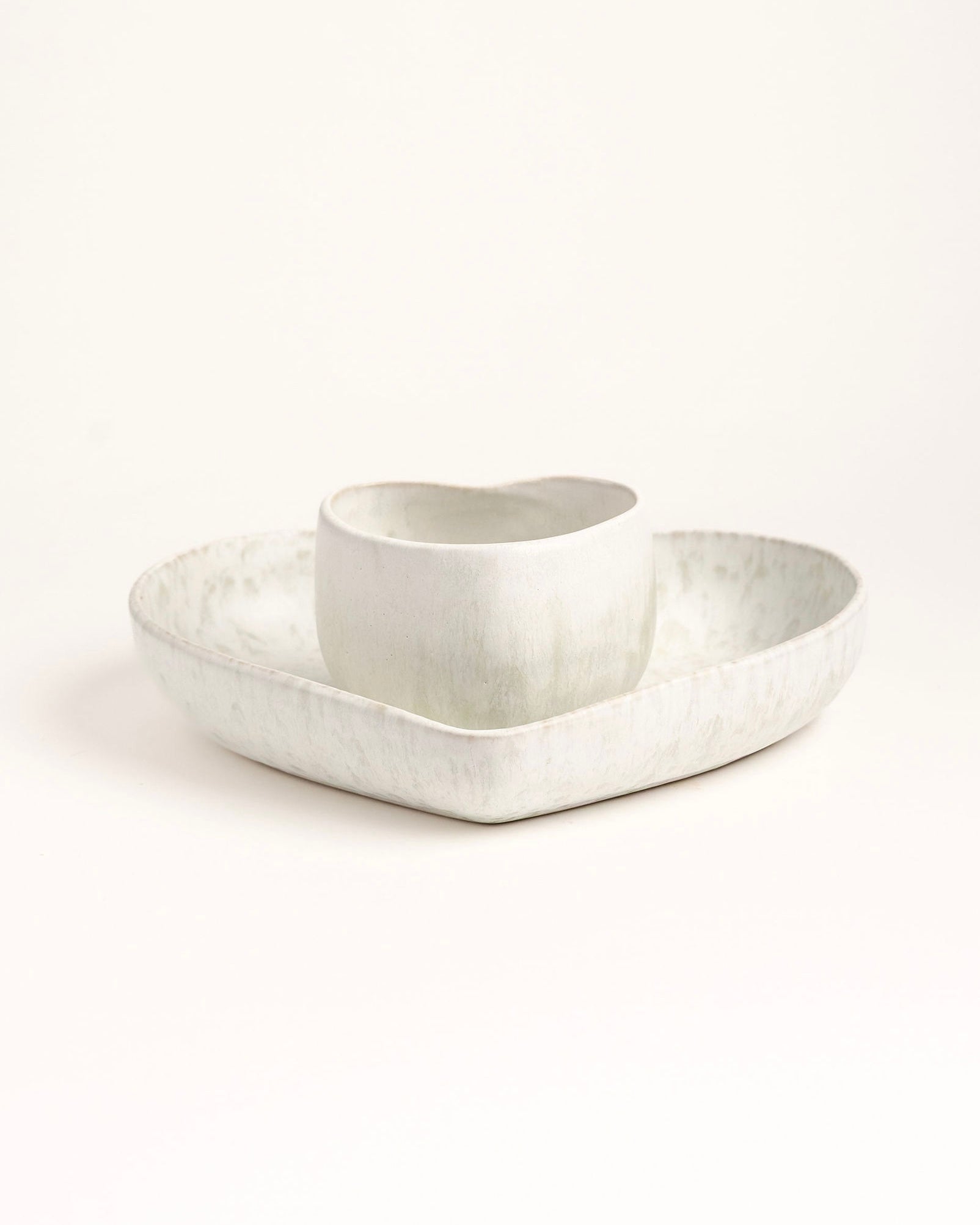 Amora Teller tief Mattweiß Creme