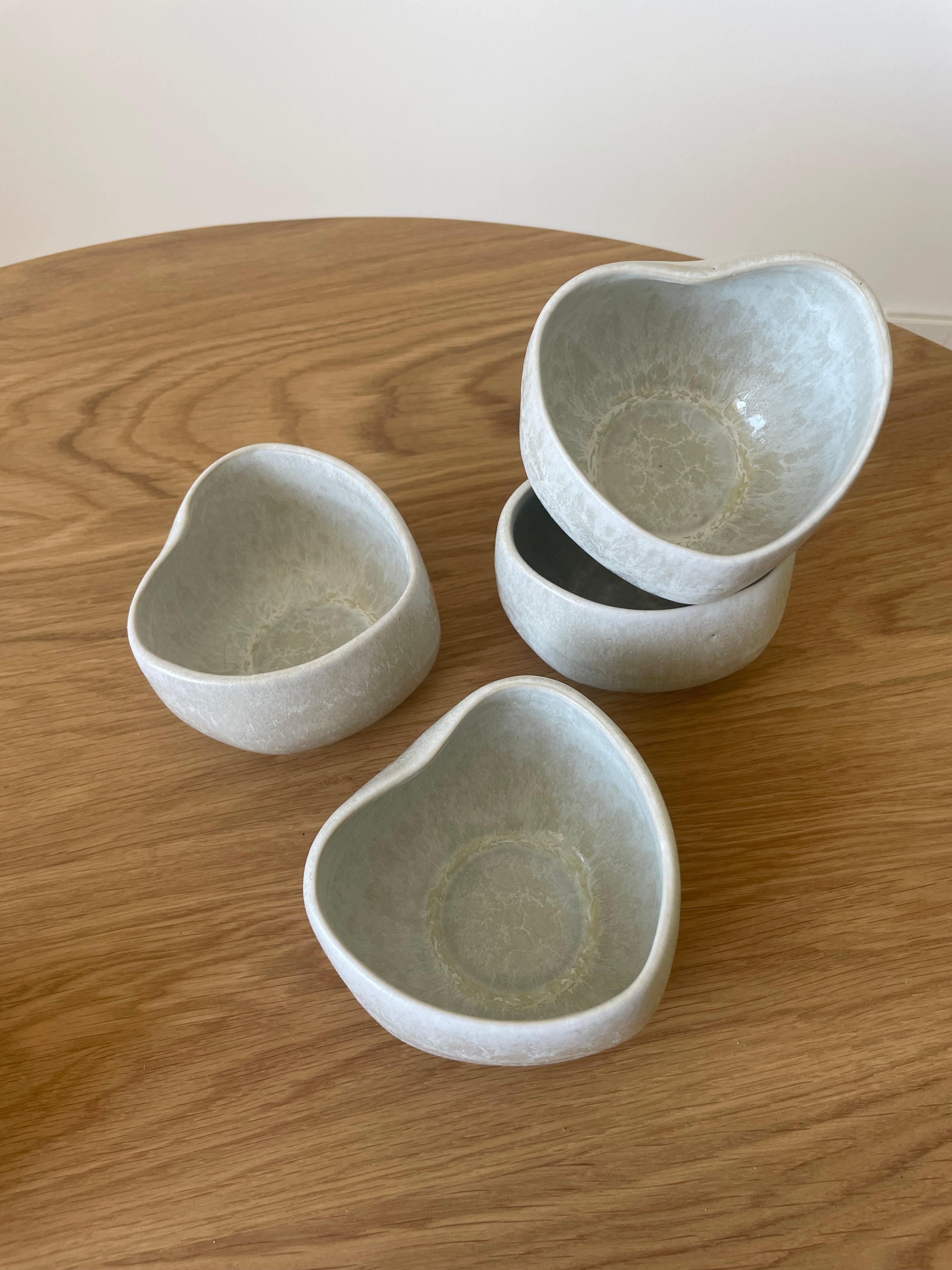 Amora Becher Mattweiß Creme B-Ware
