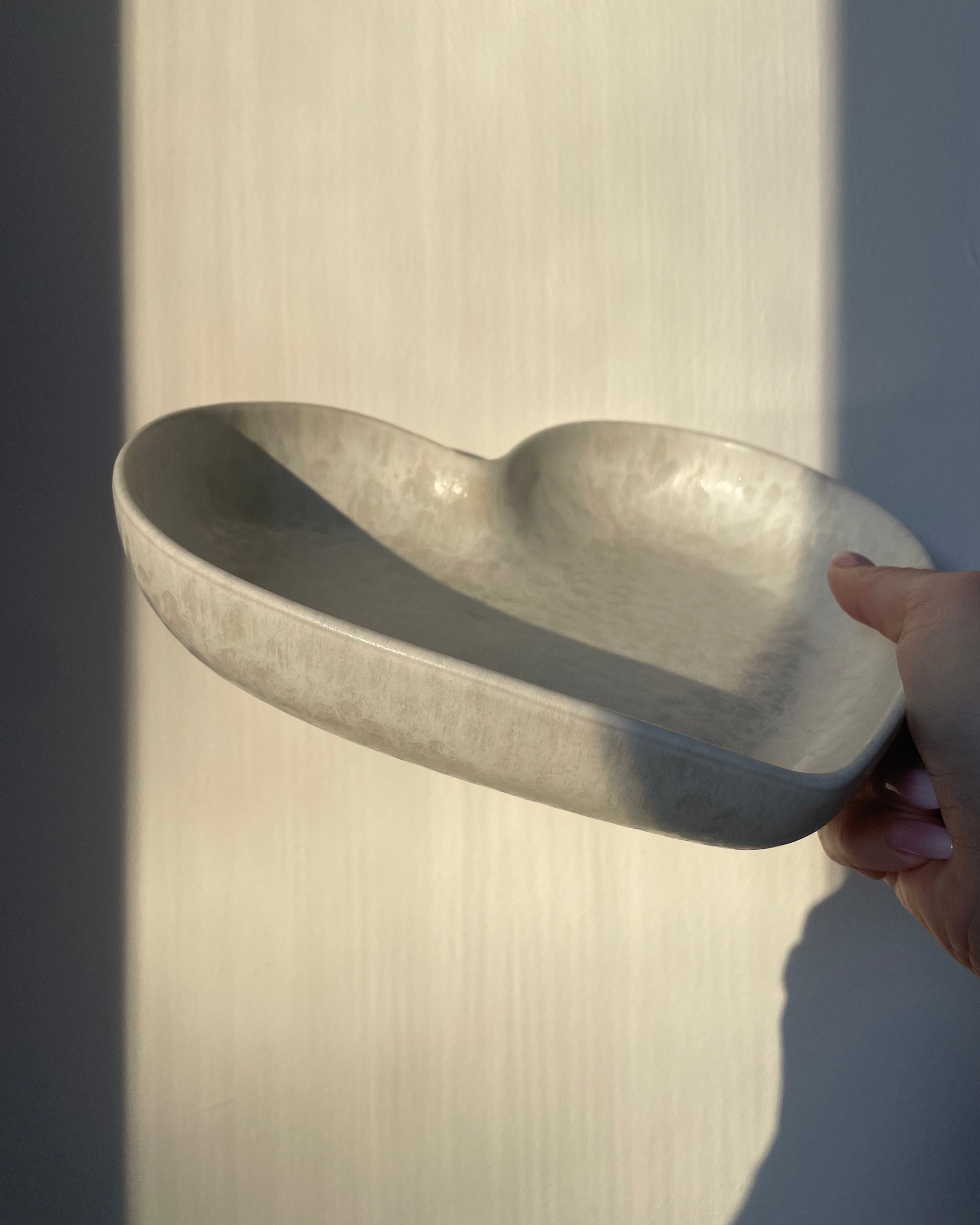 Amora Teller tief Mattweiß Creme