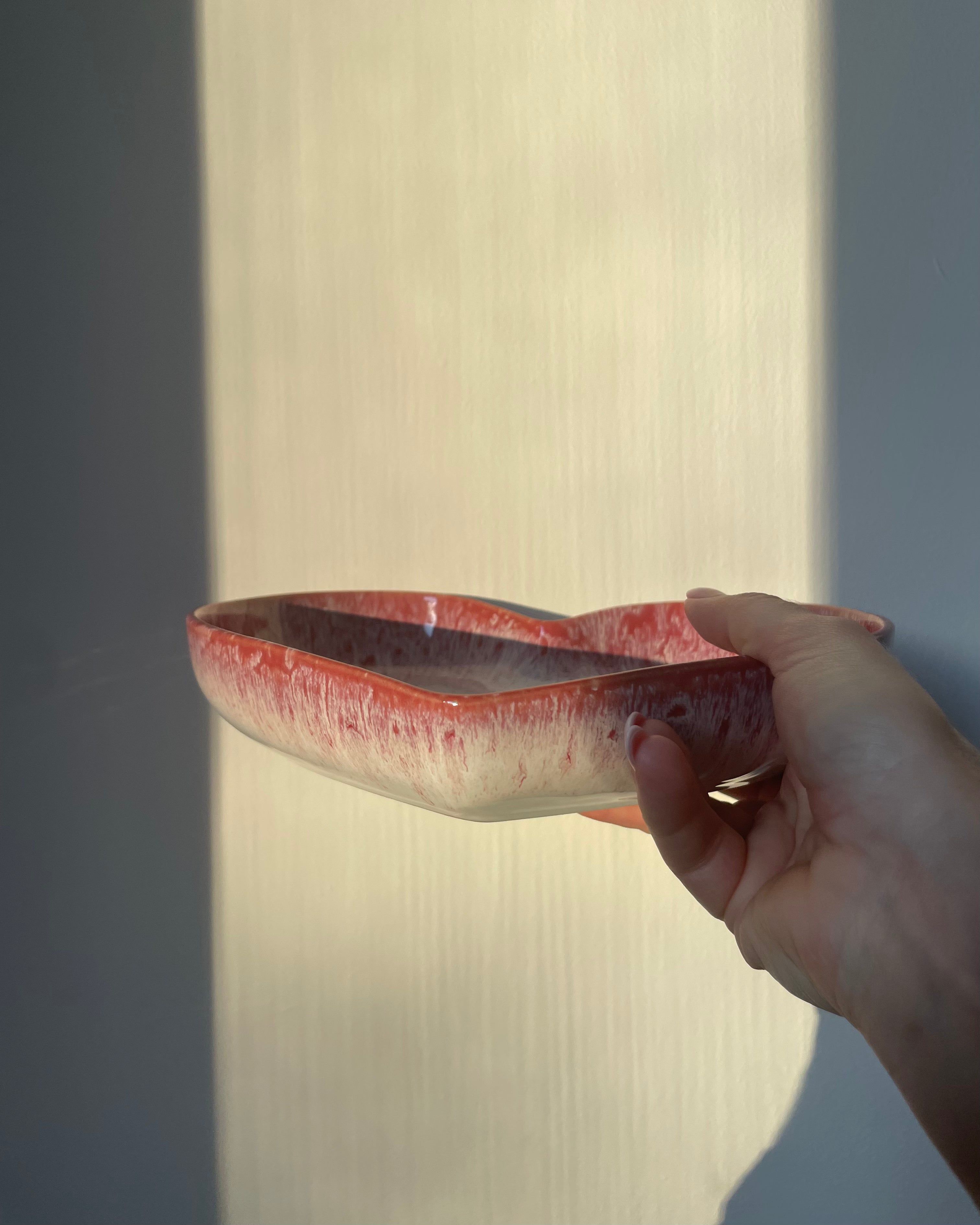 Amora Teller tief Magenta