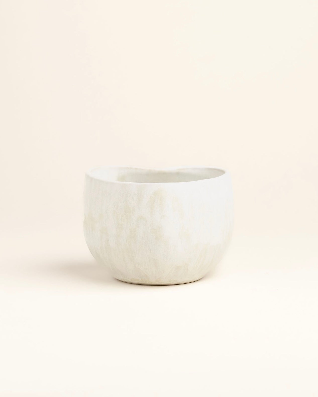 Amora Becher Mattweiß Creme