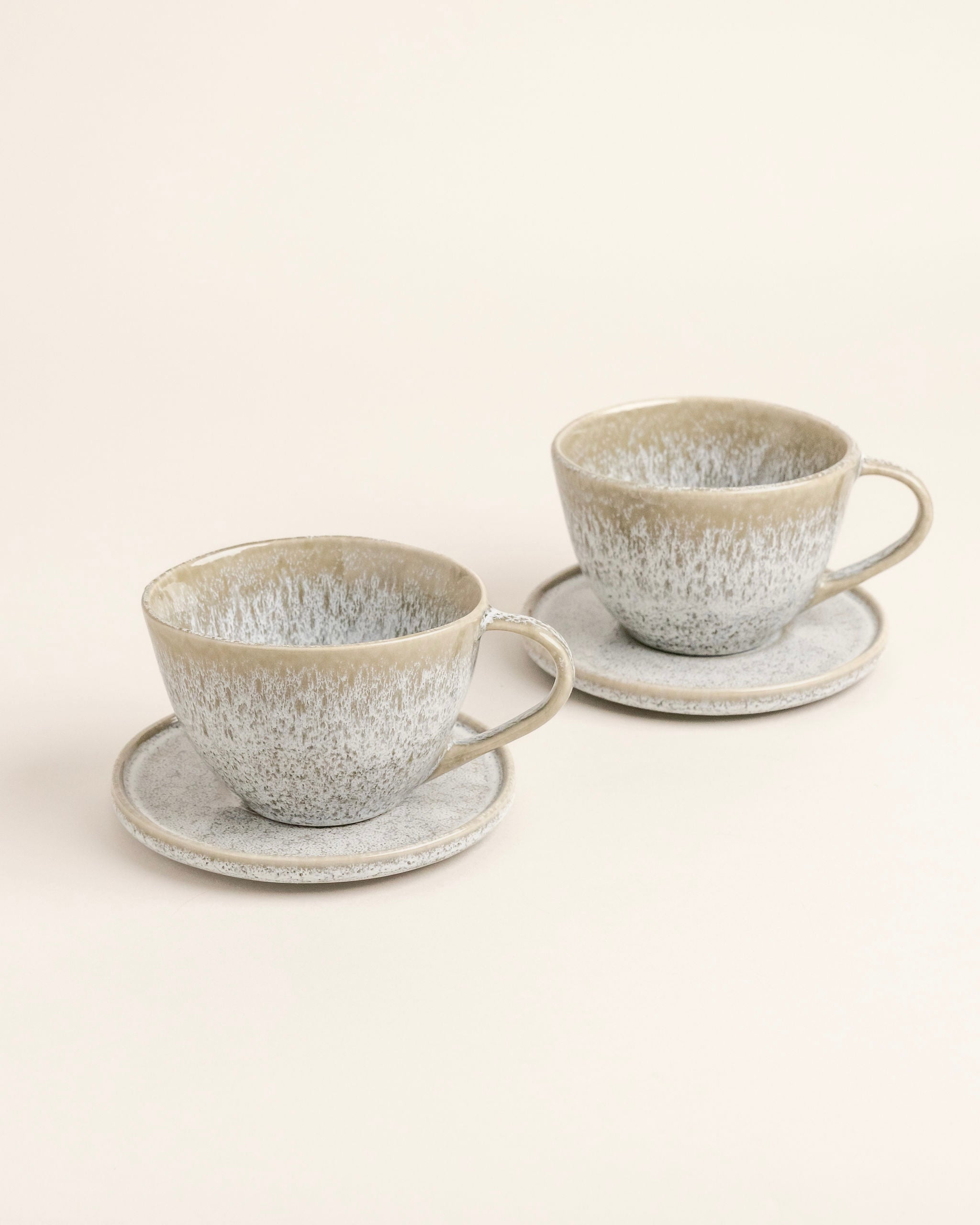 Faro Tasse mit Untertasse warmes Grau