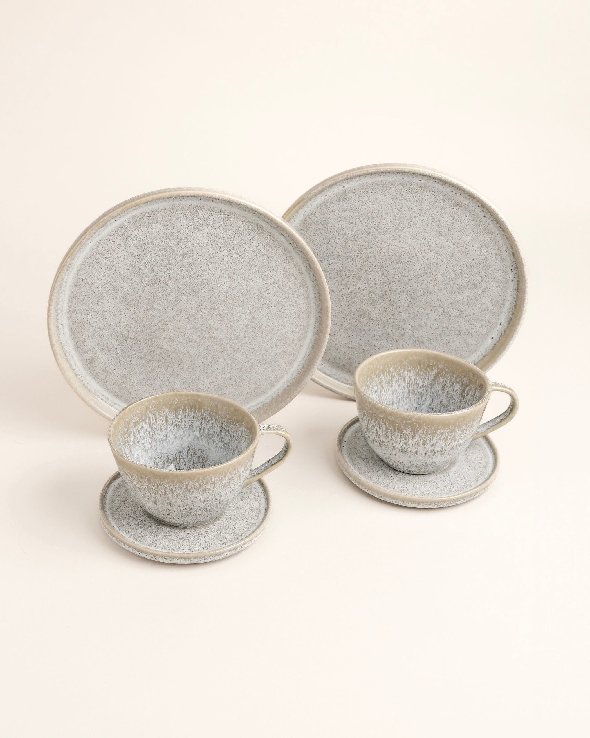 Faro Tasse mit Untertasse warmes Grau